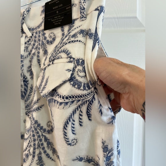 NWT Banana Republic Linen Pants — Creamy White w/Blue Paisley Floral - Picture 5 of 9